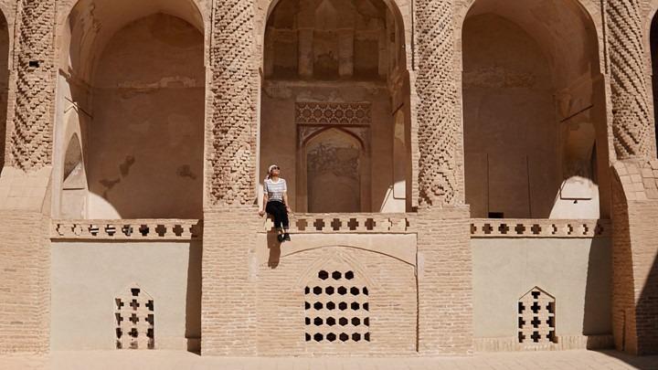 TOUR IRAN TỪ HÀ NỘI SÀI GÒN/TP HỒ CHÍ MINH-KHÁM PHÁ ĐẾ CHẾ BA TƯ HUYỀN BÍ XỨ SỞ NGHÌN LẺ MỘT ĐÊM 10 NGÀY 9 ĐÊM GIÁ RẺ 